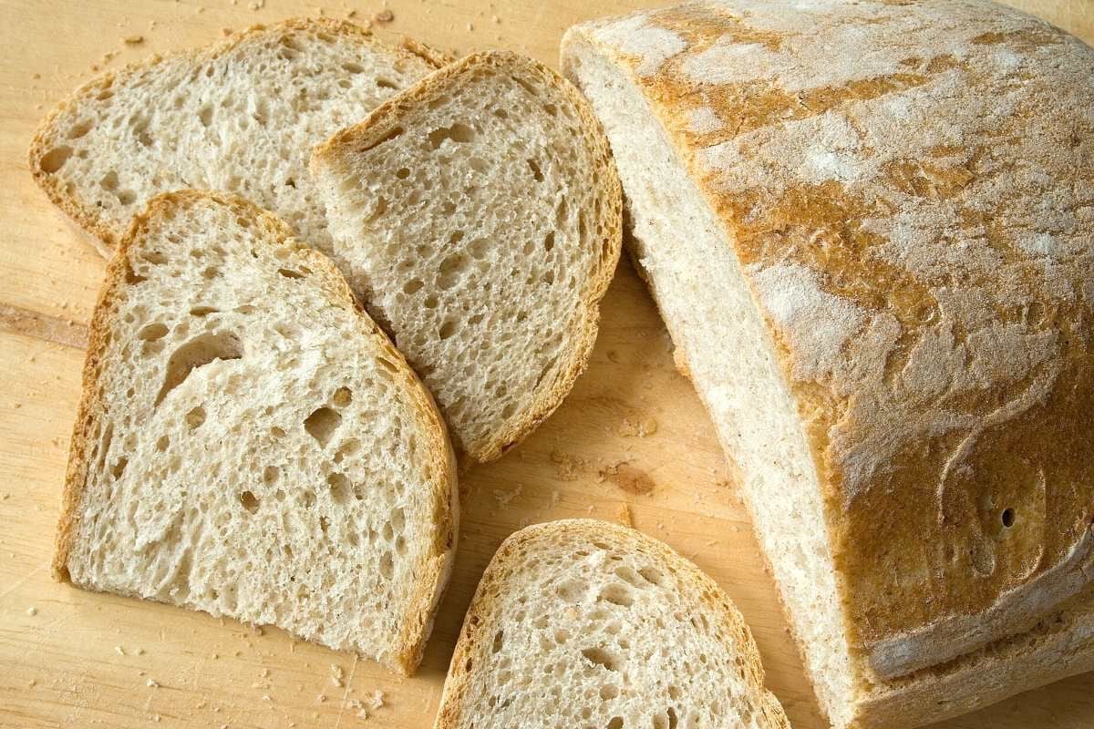 Pane sciocco toscano